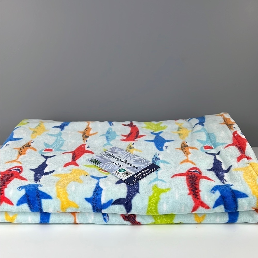 Tommy Bahama Kids Beach Towels Shark Print Multi Color 100% Cotton 2pc NEW